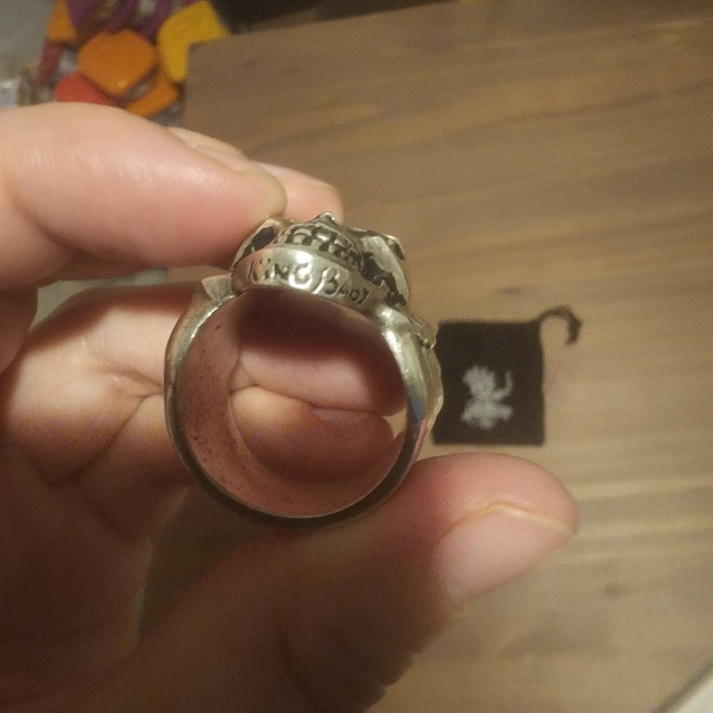 One of a kind King baby skull winged garnet eye ring - Picture 4 of 5